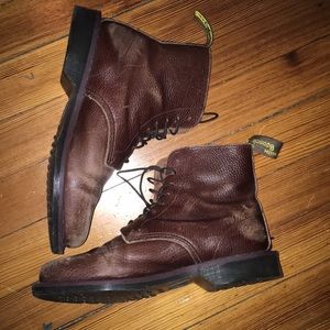 Rustic styled dr. martens!!! Unisex style.